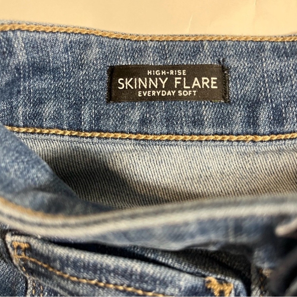 White House Black Market Denim Jeans (High-Rise Skinny Flare) Size 2